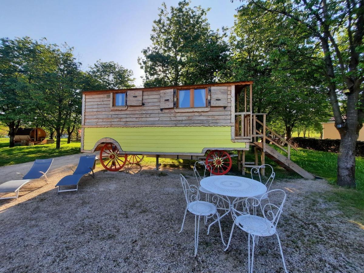 Roulottes Au Pied Du Vercors Saint-Jean-en-Royans Εξωτερικό φωτογραφία